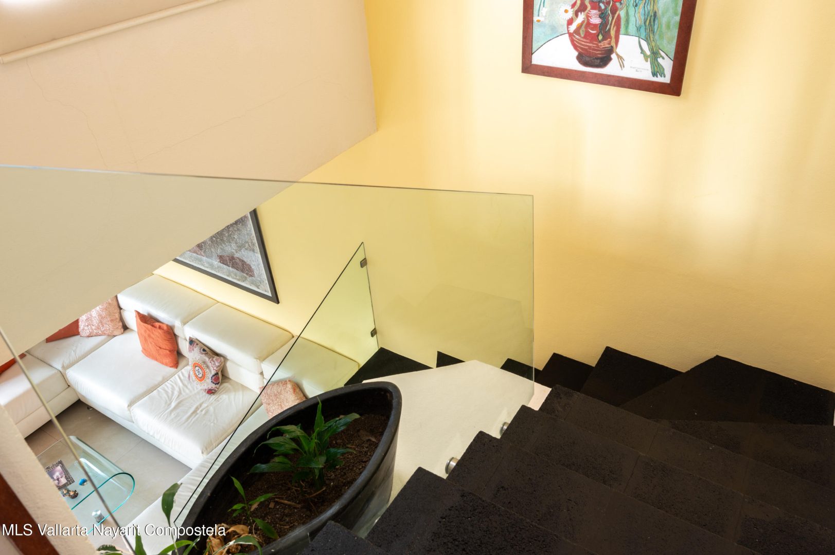 20250818233621236094000000-o