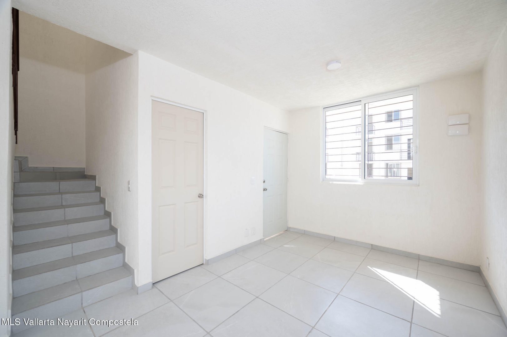 20250821030549614294000000-o