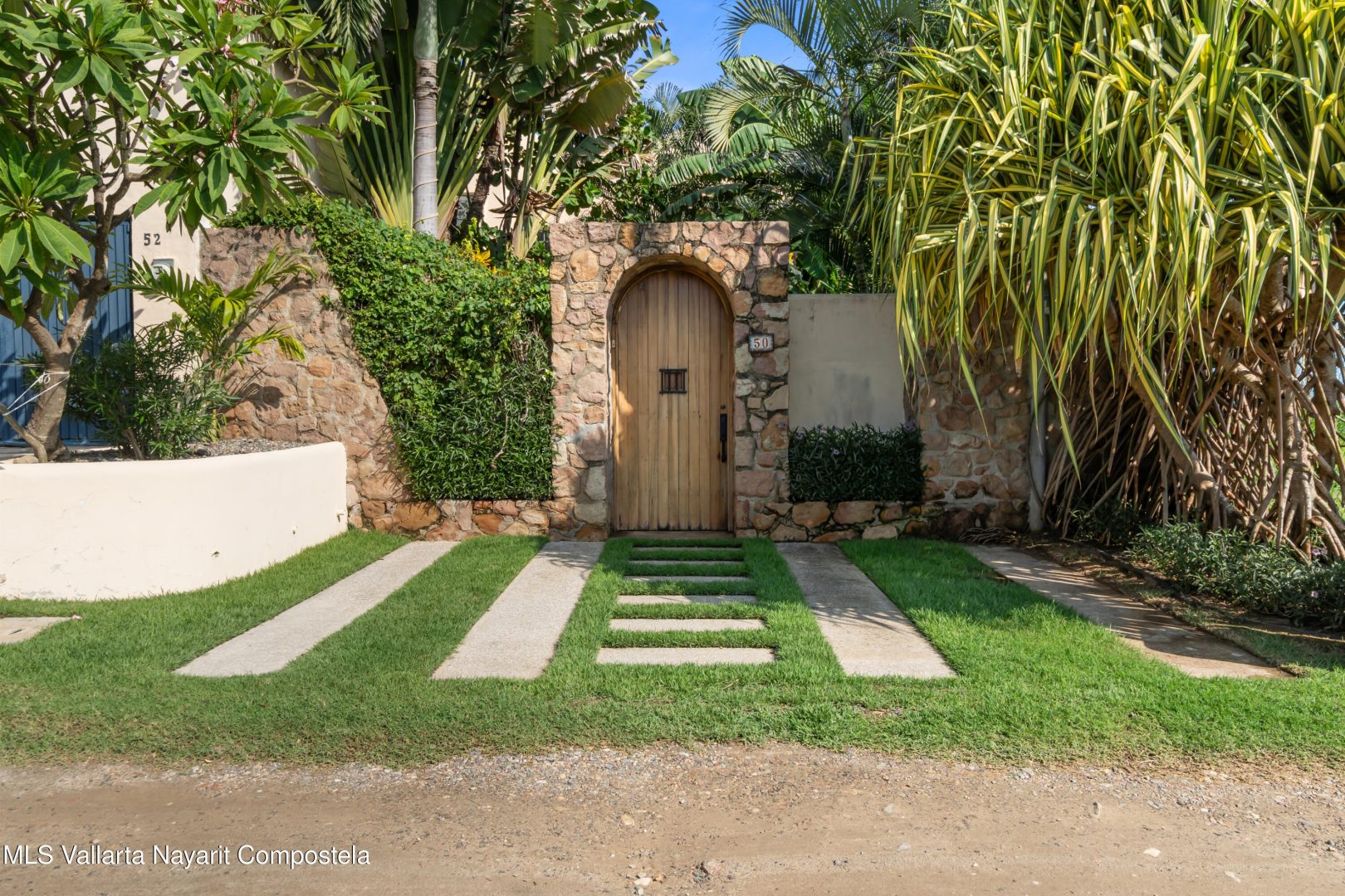 20250821190529994219000000-o