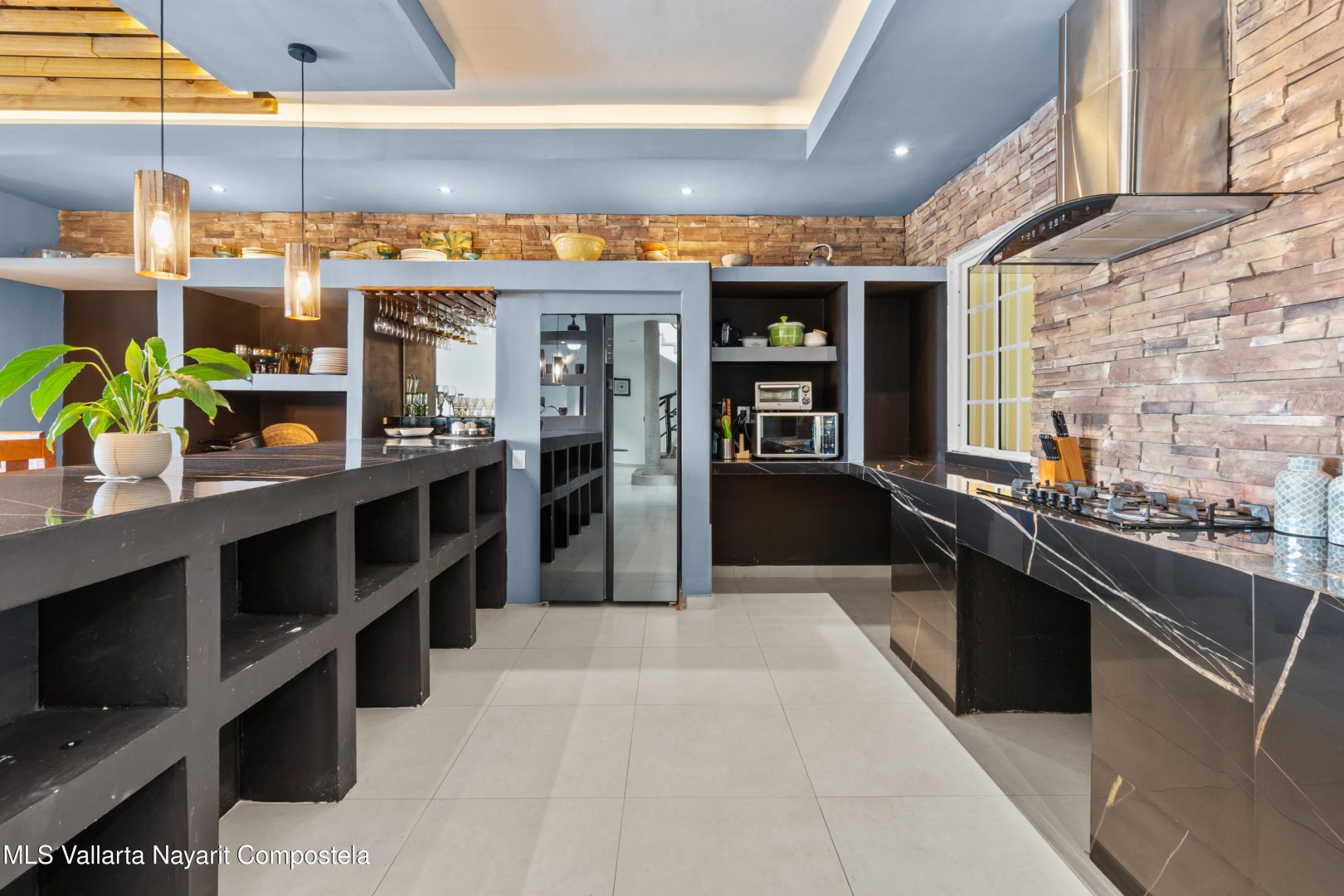 20250821191047155699000000-o