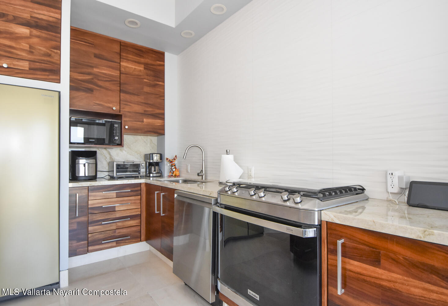 20250903230732491545000000-o