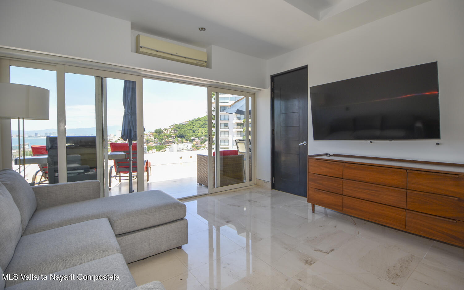 20250903230739864238000000-o