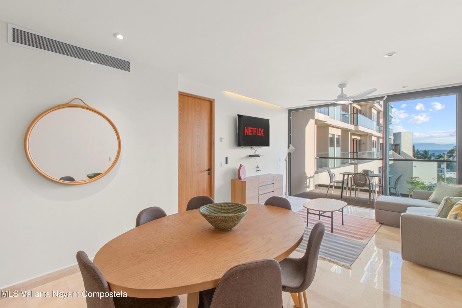 20250905195324904030000000-o