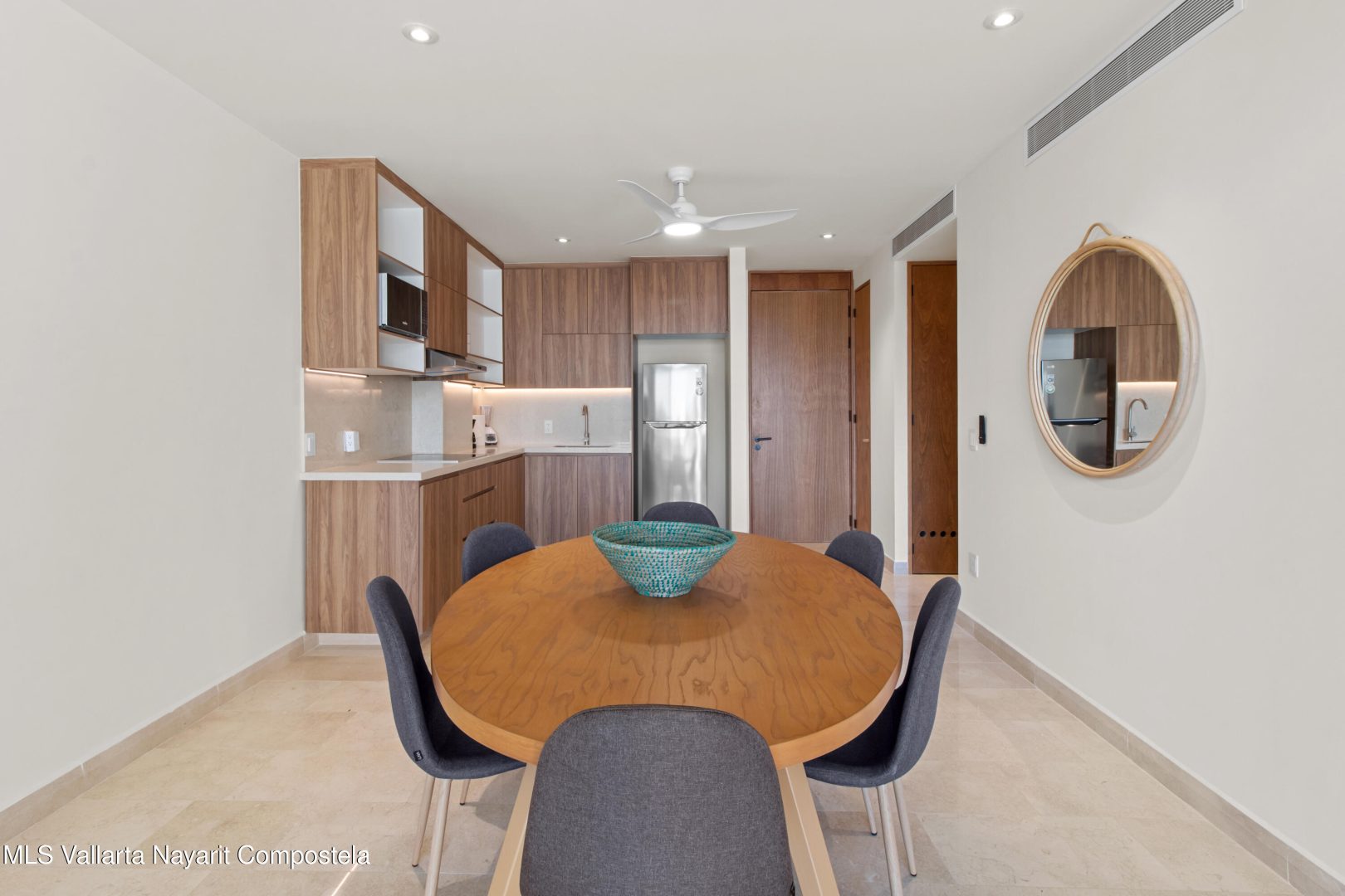 20250905195347165811000000-o