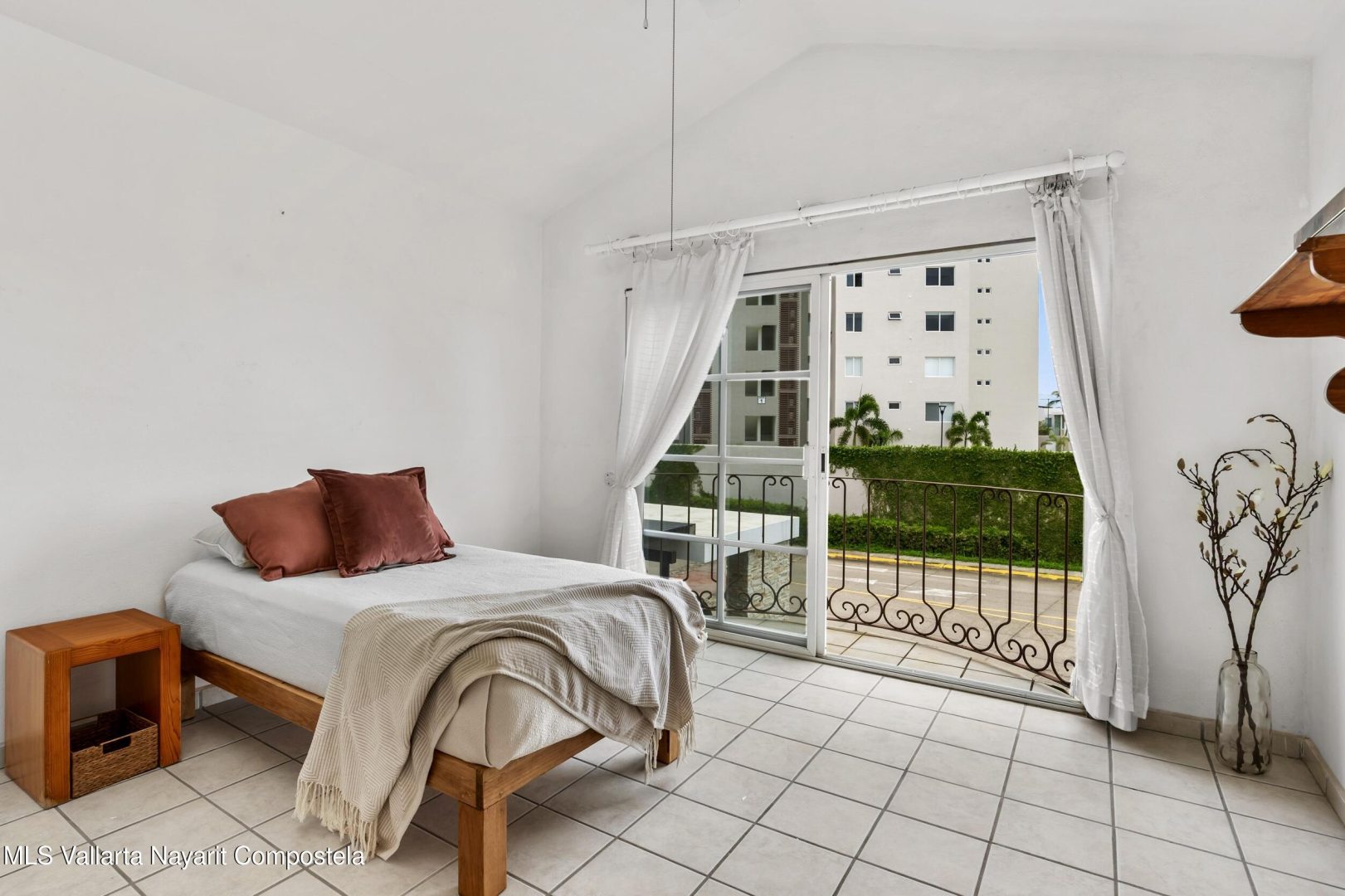 20250915210600174157000000-o