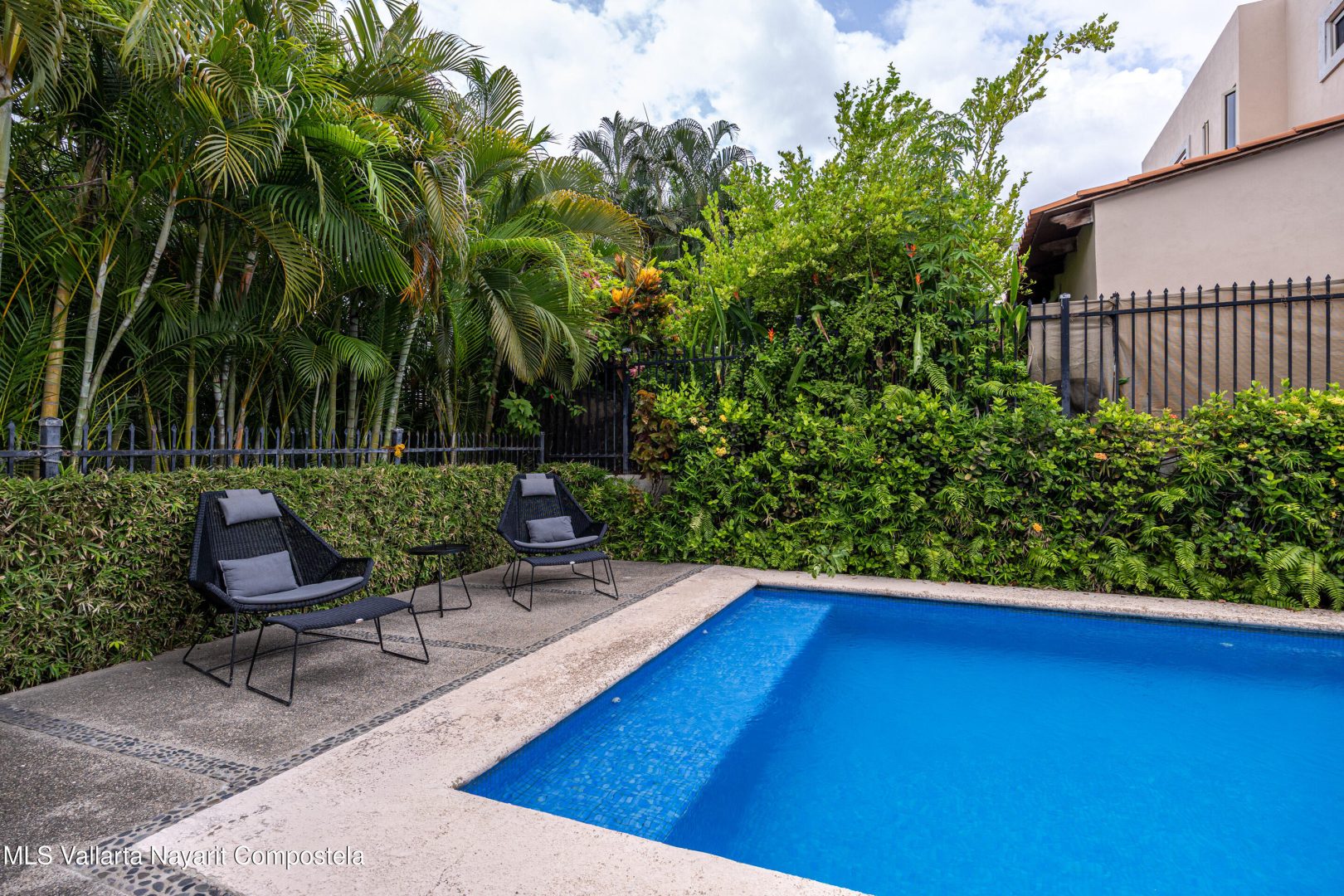 20250915210610087113000000-o