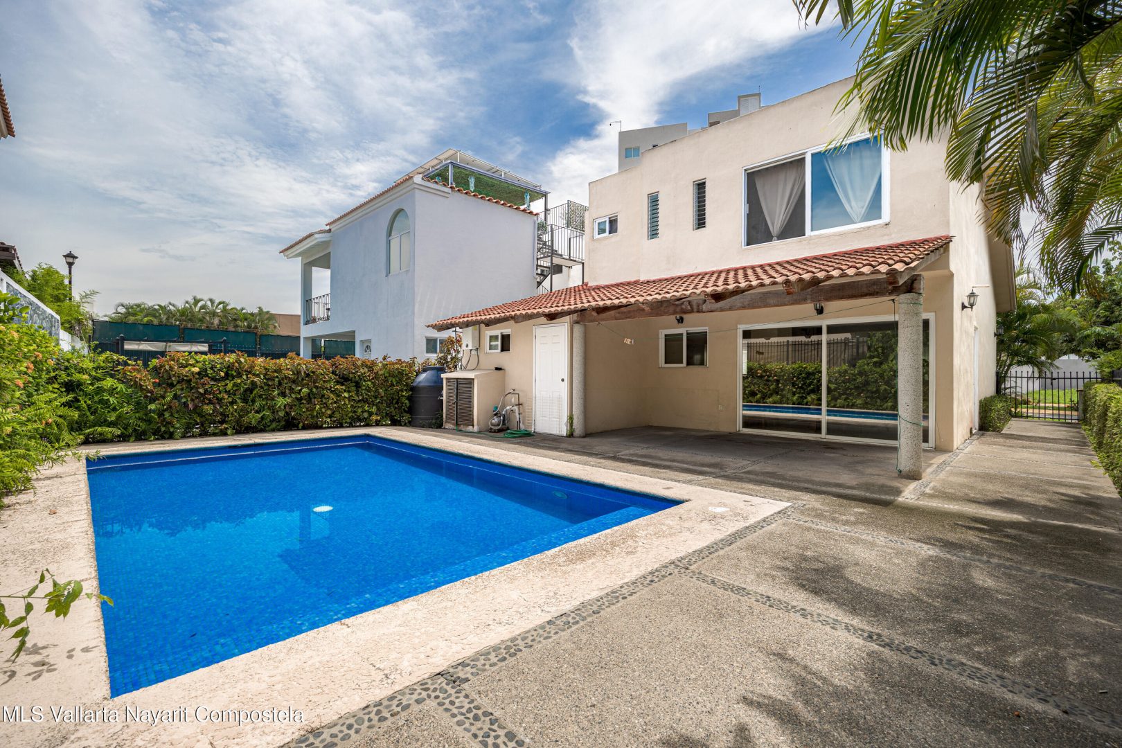 20250915210613131056000000-o