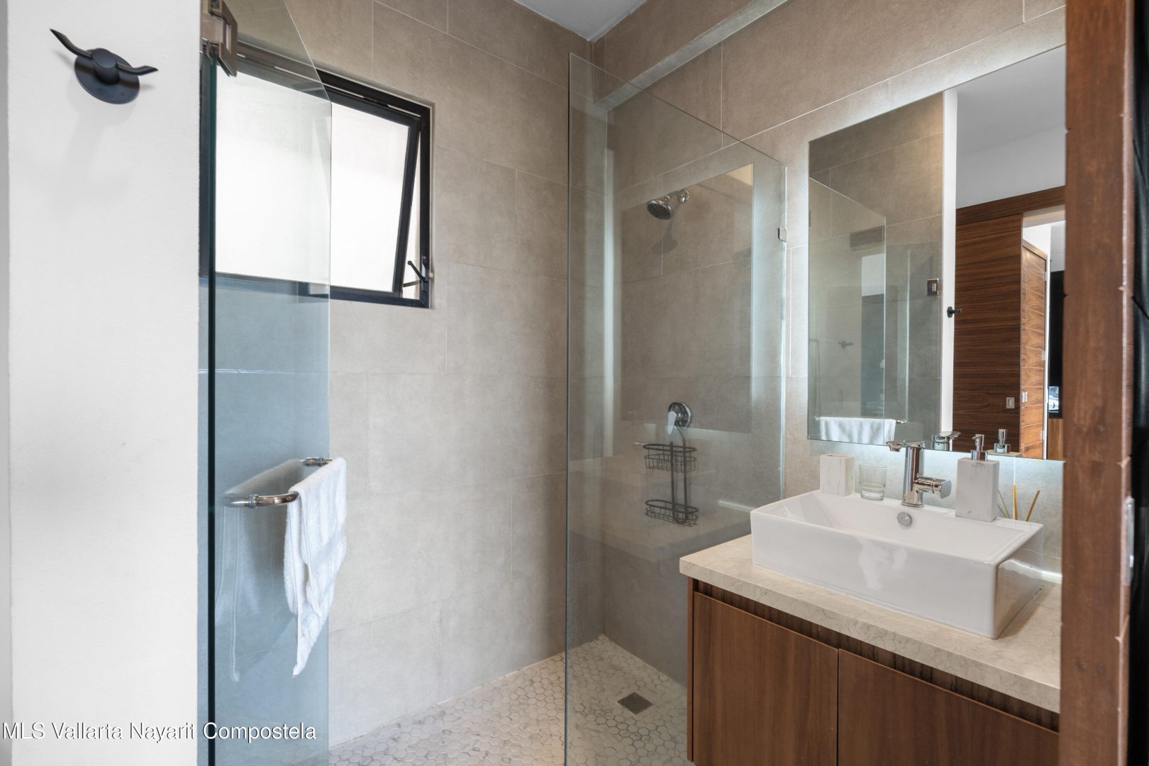 20250916214244669591000000-o