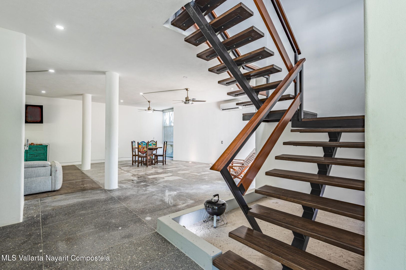 20250922150354760328000000-o