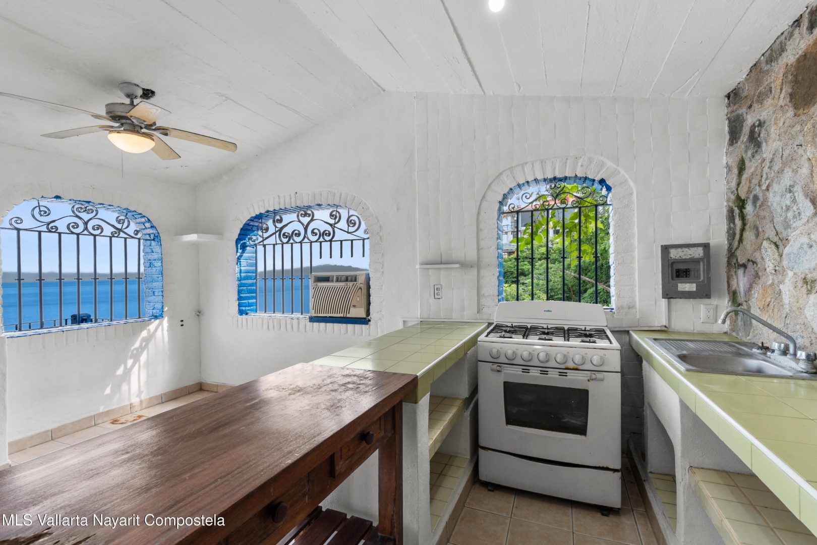 20250922204056961896000000-o