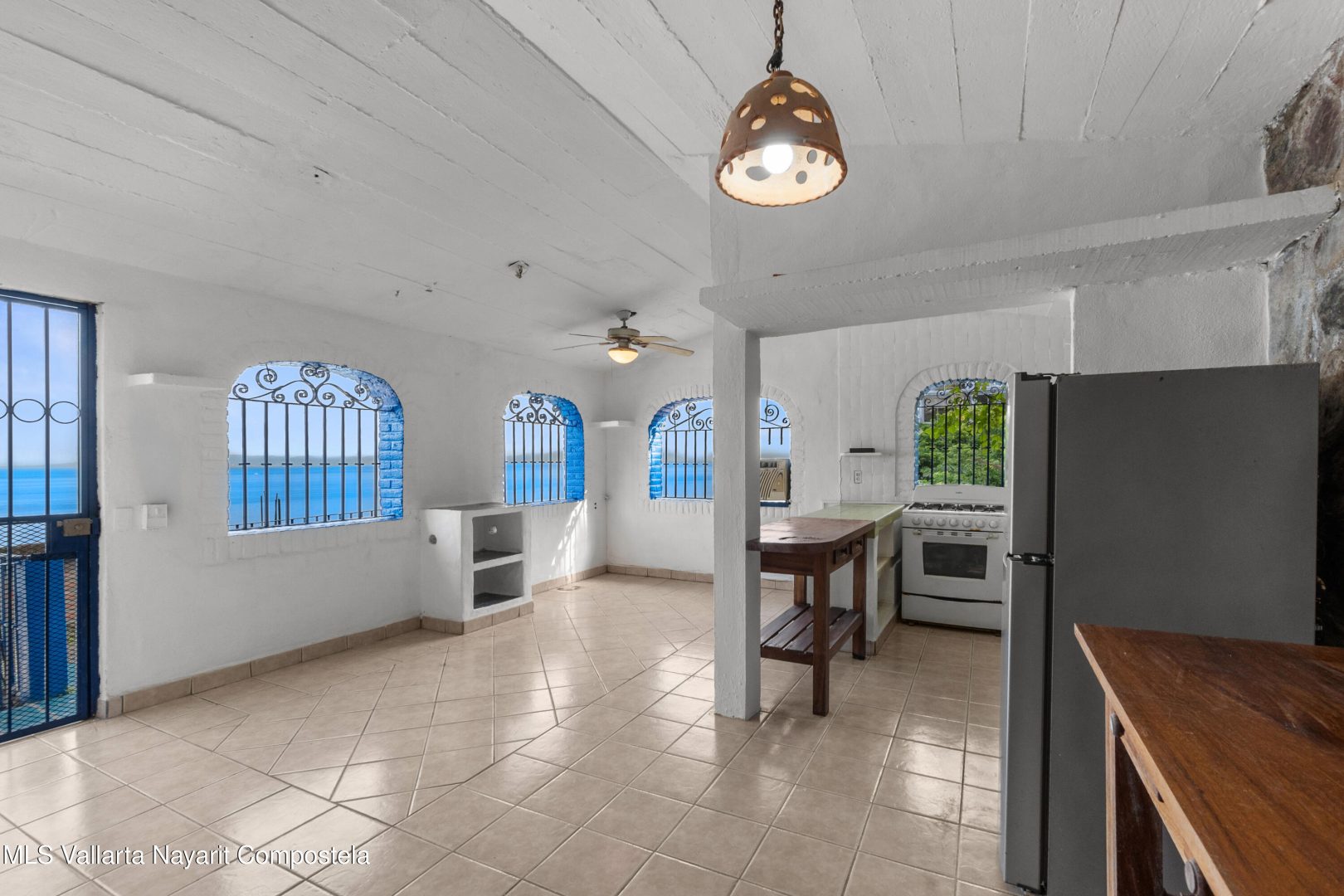 20250922204100192810000000-o