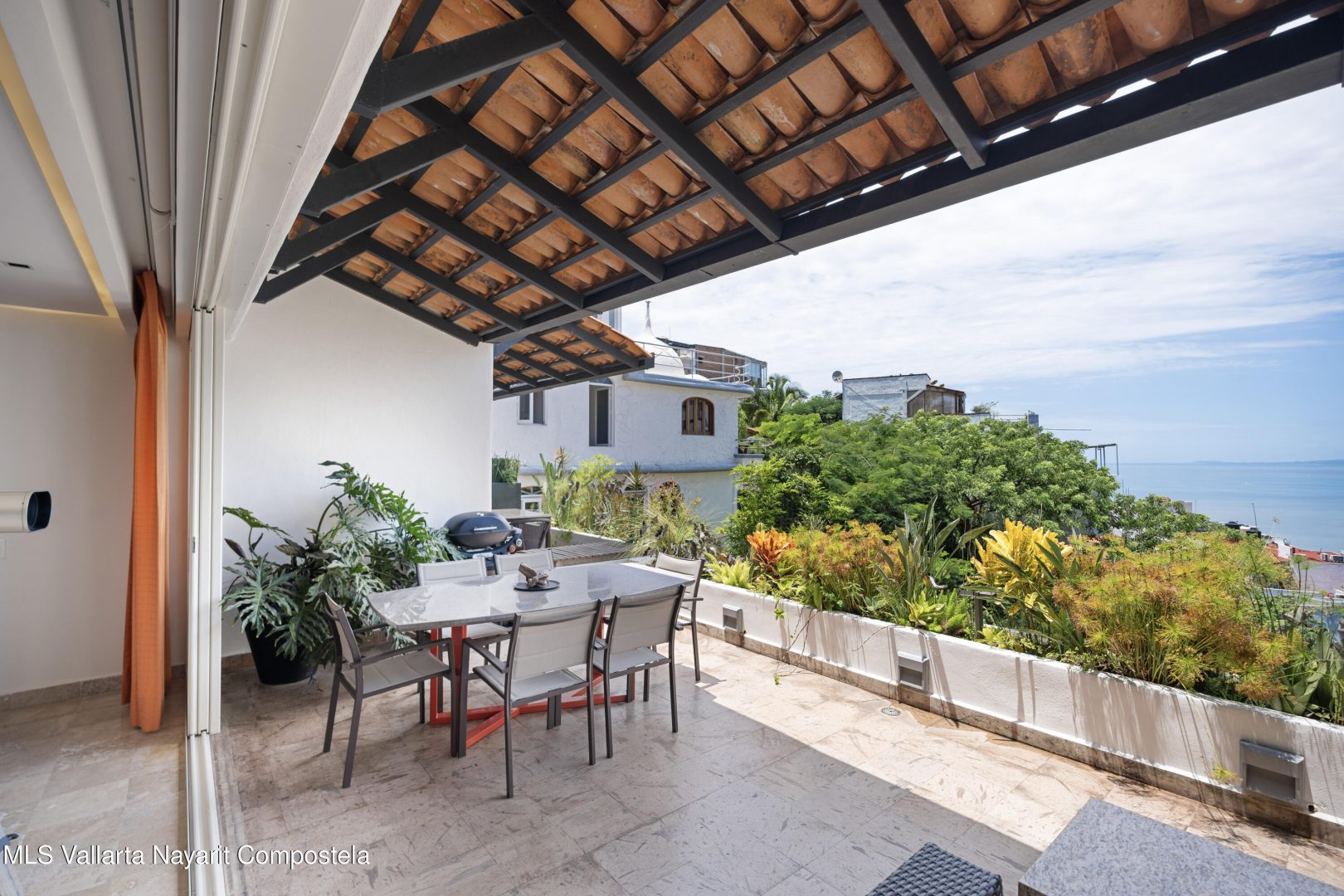 20250922214706767688000000-o