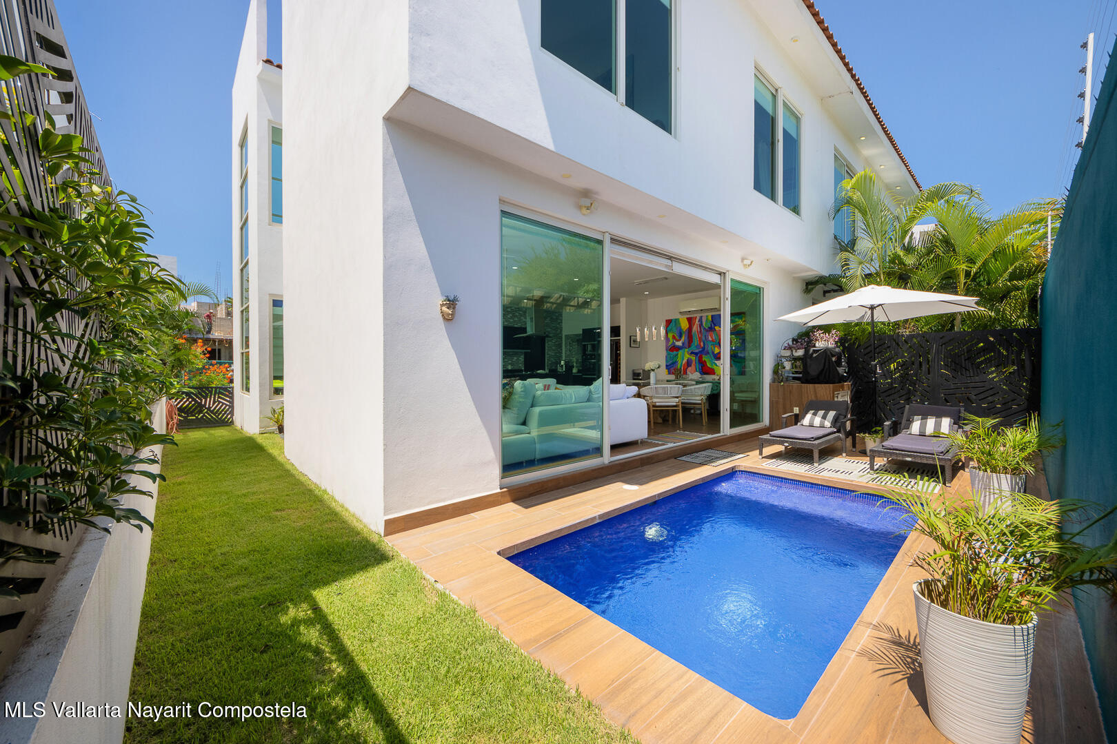 20250925230004190310000000-o