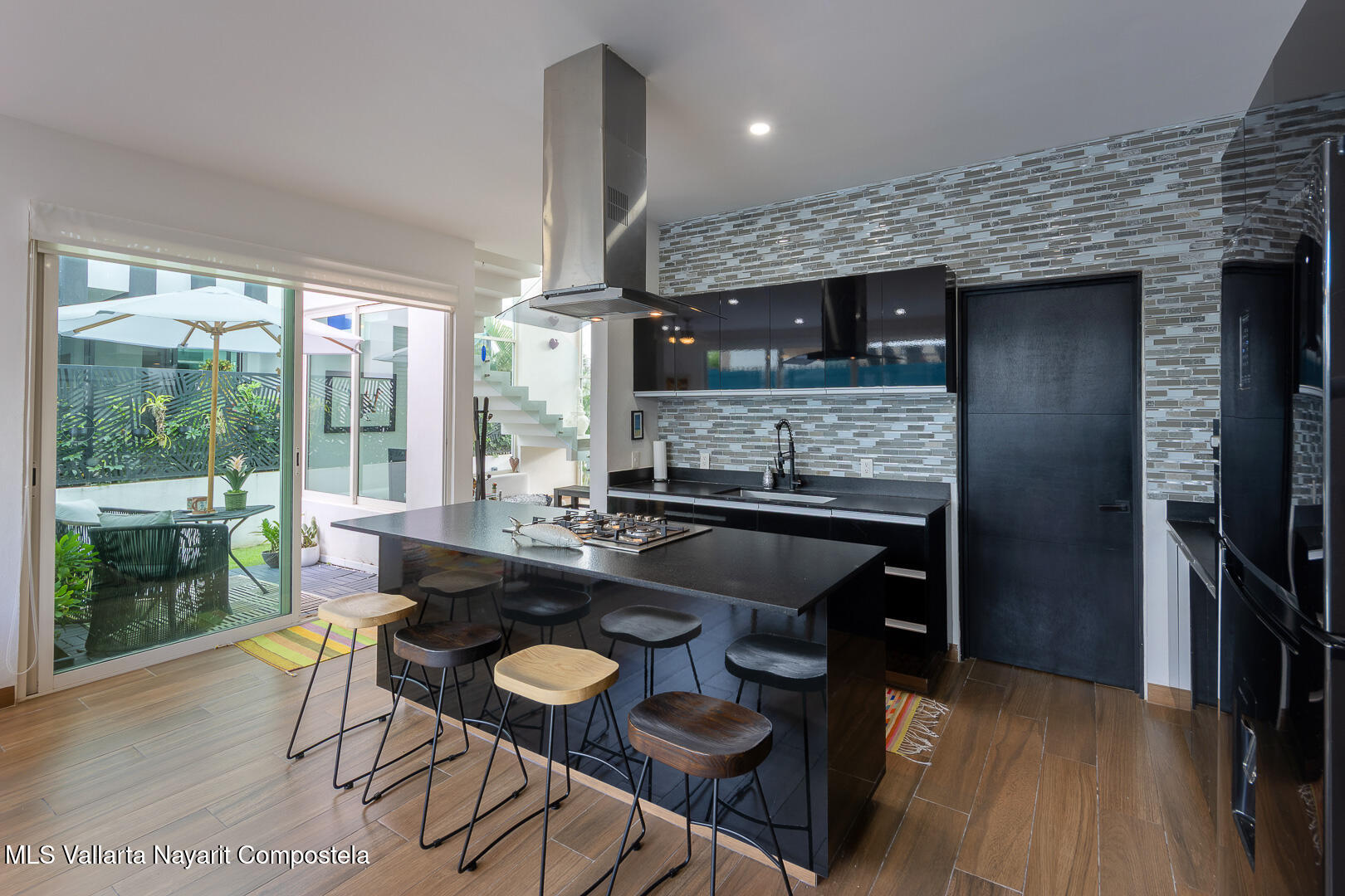 20250925230029156113000000-o