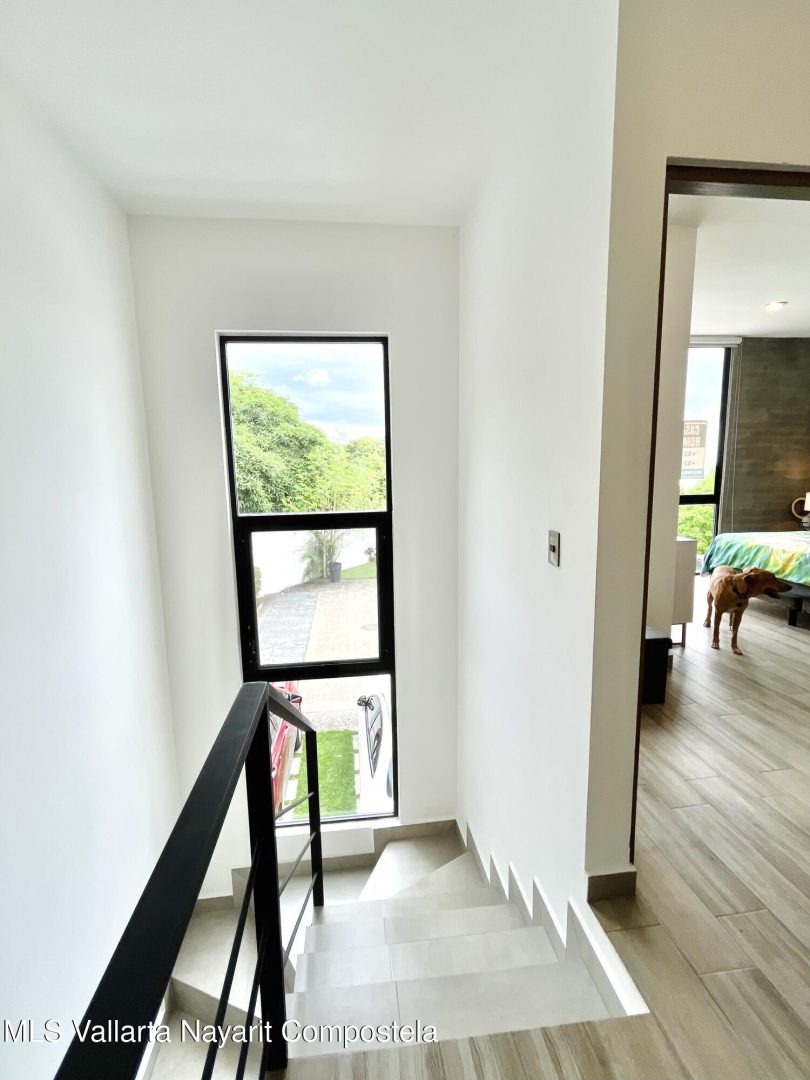 20250925232052112348000000-o