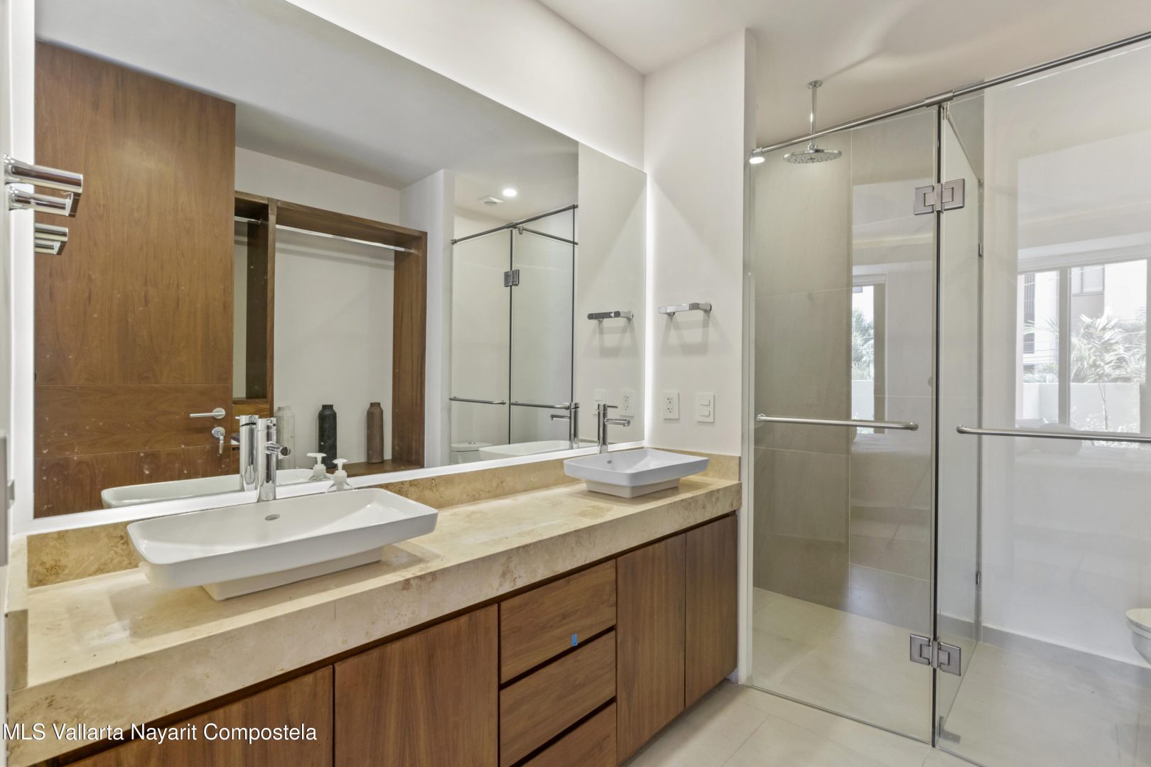 20251006203050821755000000-o