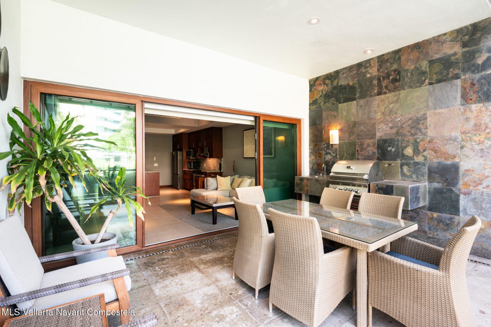 20251006205001886307000000-o