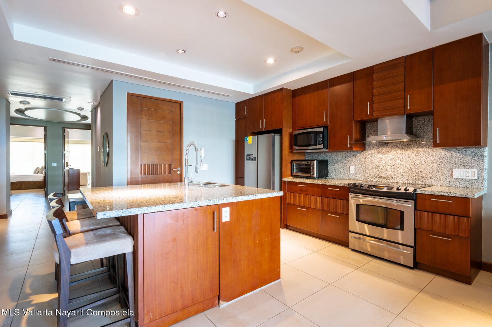 20251006205005604910000000-o