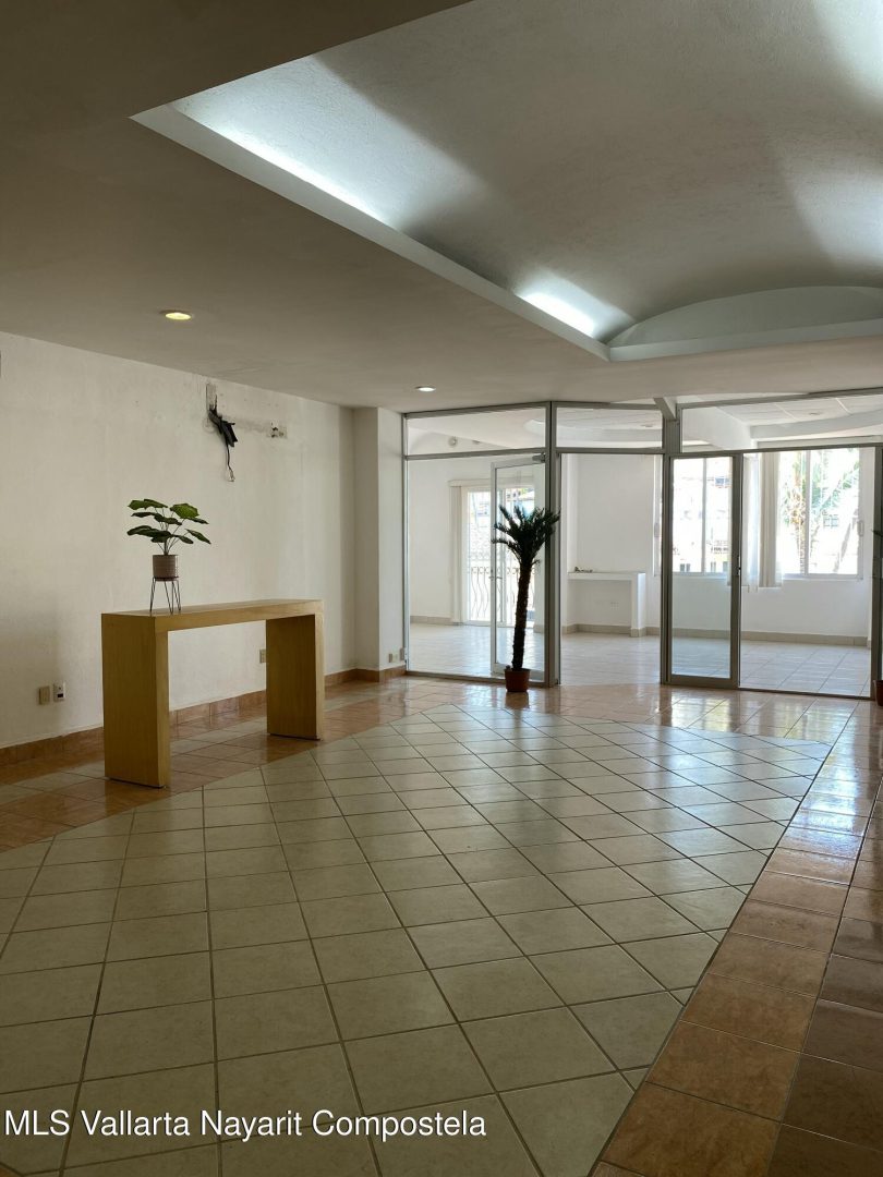 20251008230127182032000000-o