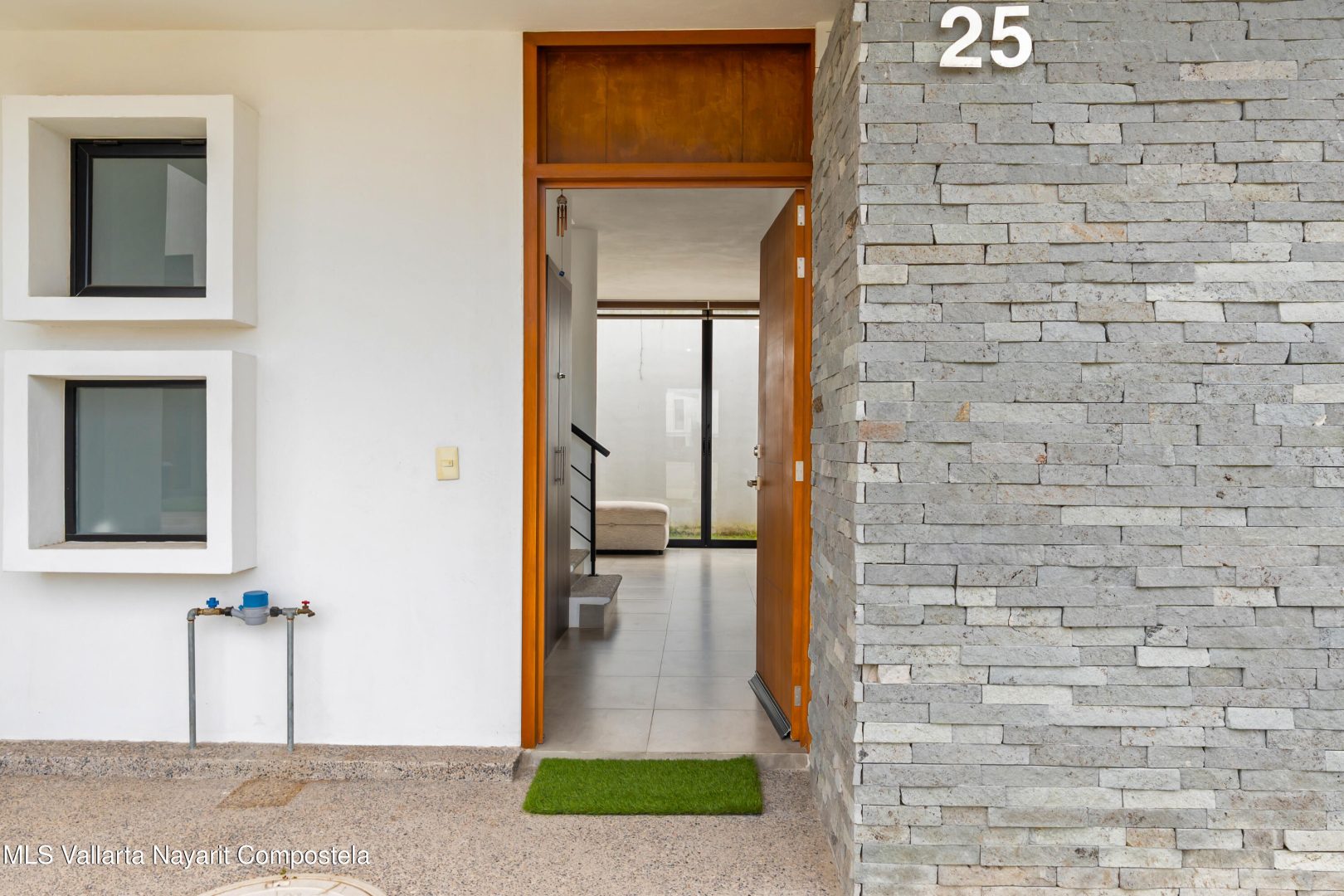 20251009163734195786000000-o