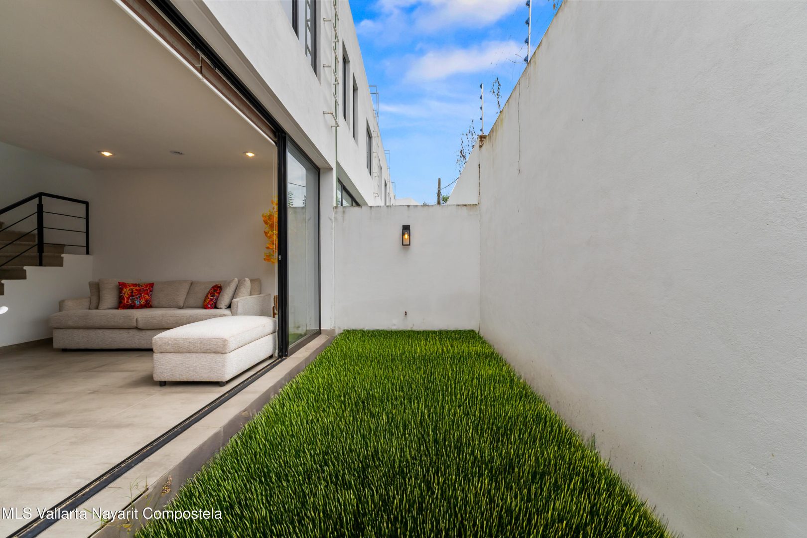 20251009163808681728000000-o