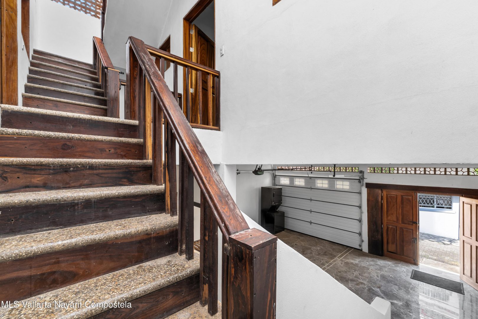 20251009190738496493000000-o