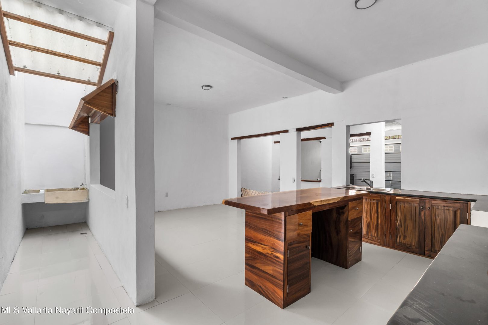 20251009190804183855000000-o