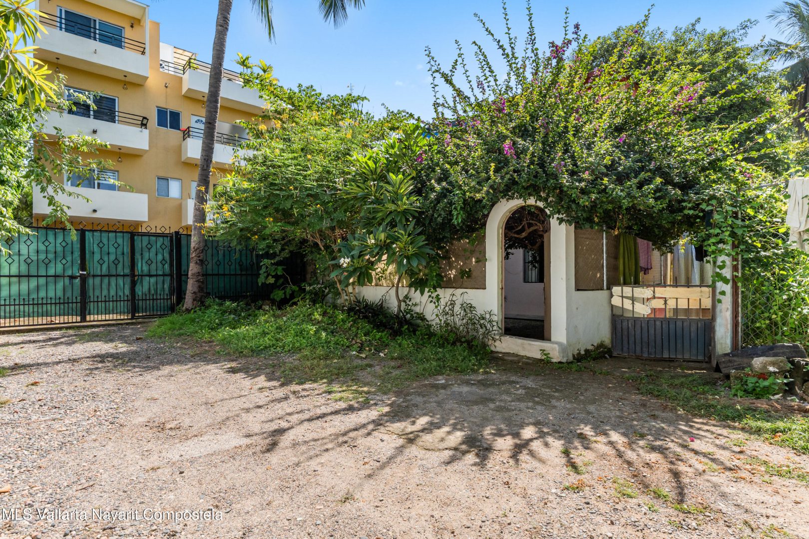 20251009225435899419000000-o