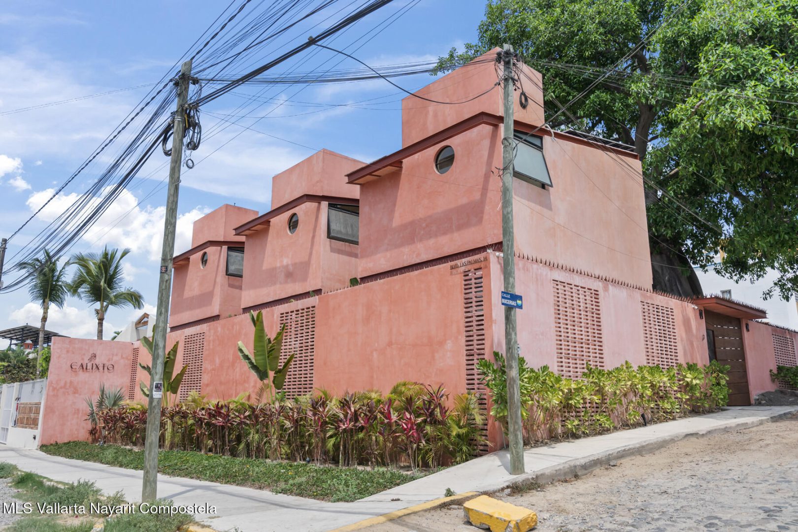 20251010180445896980000000-o