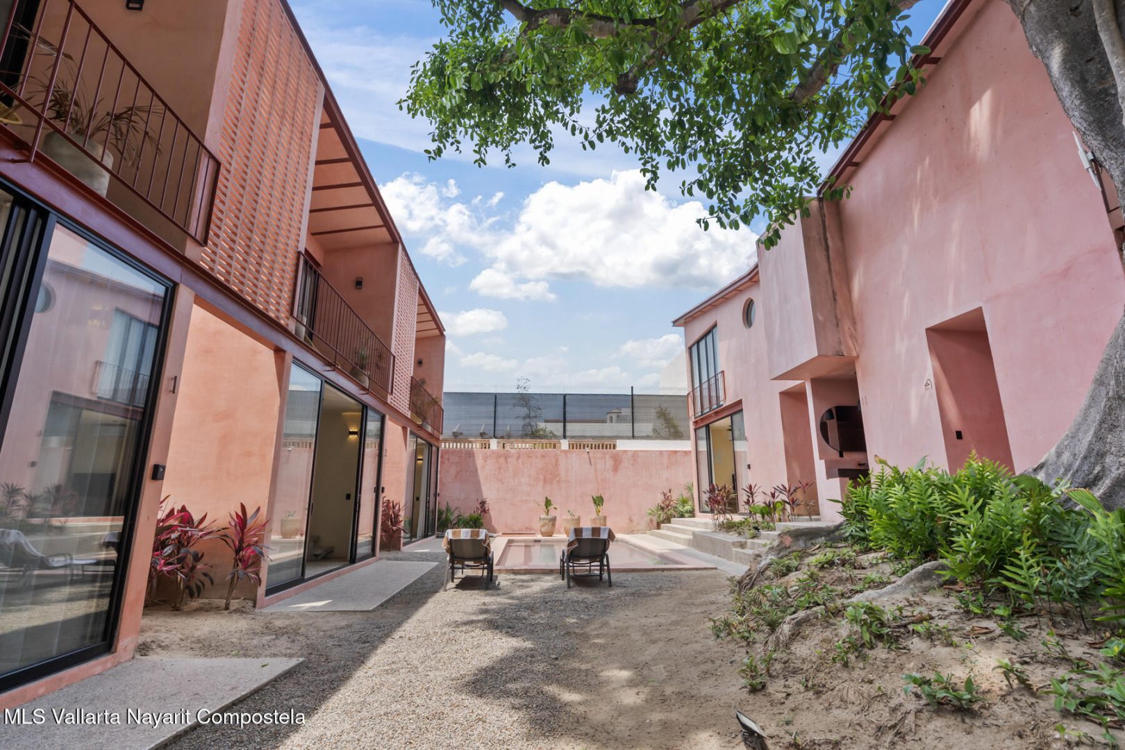 20251010180448229013000000-o