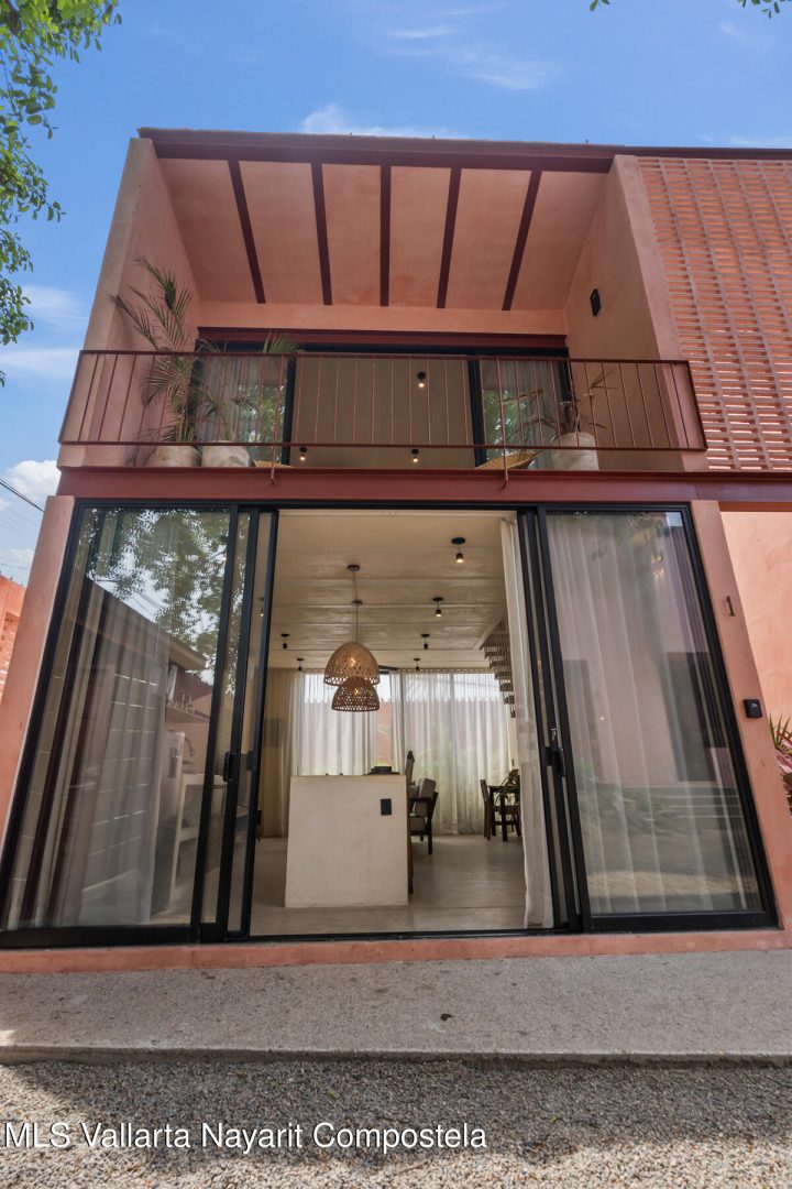 20251010180500187102000000-o