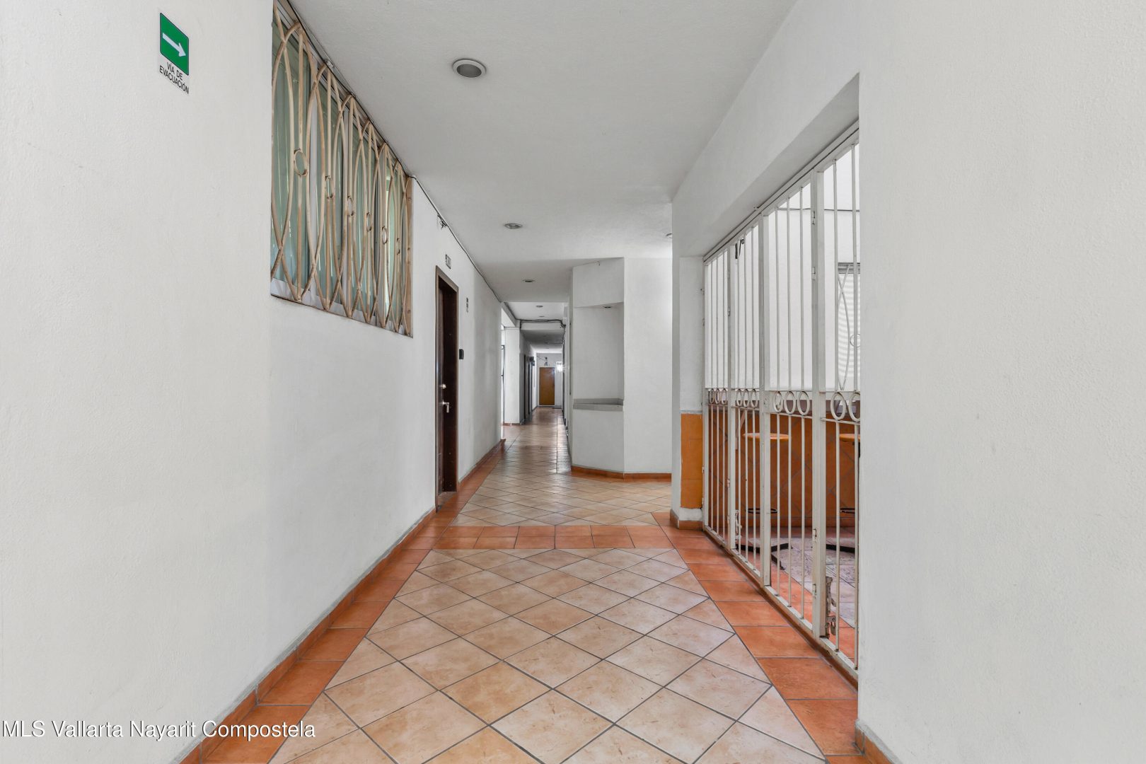 20251011032457986382000000-o