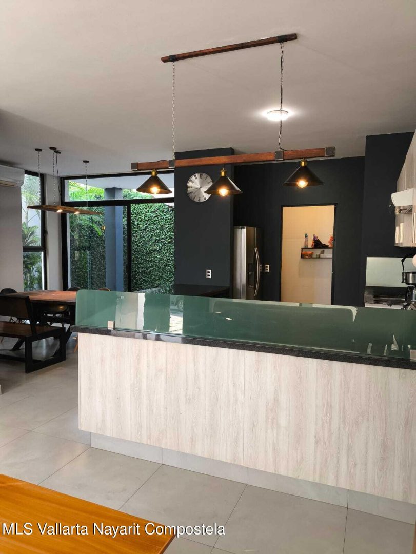 20251011183611027549000000-o