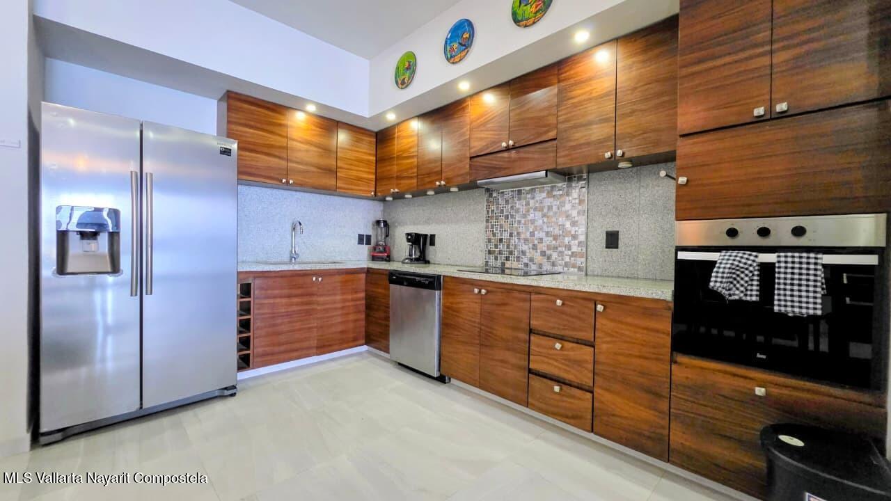 20251011203009166089000000-o