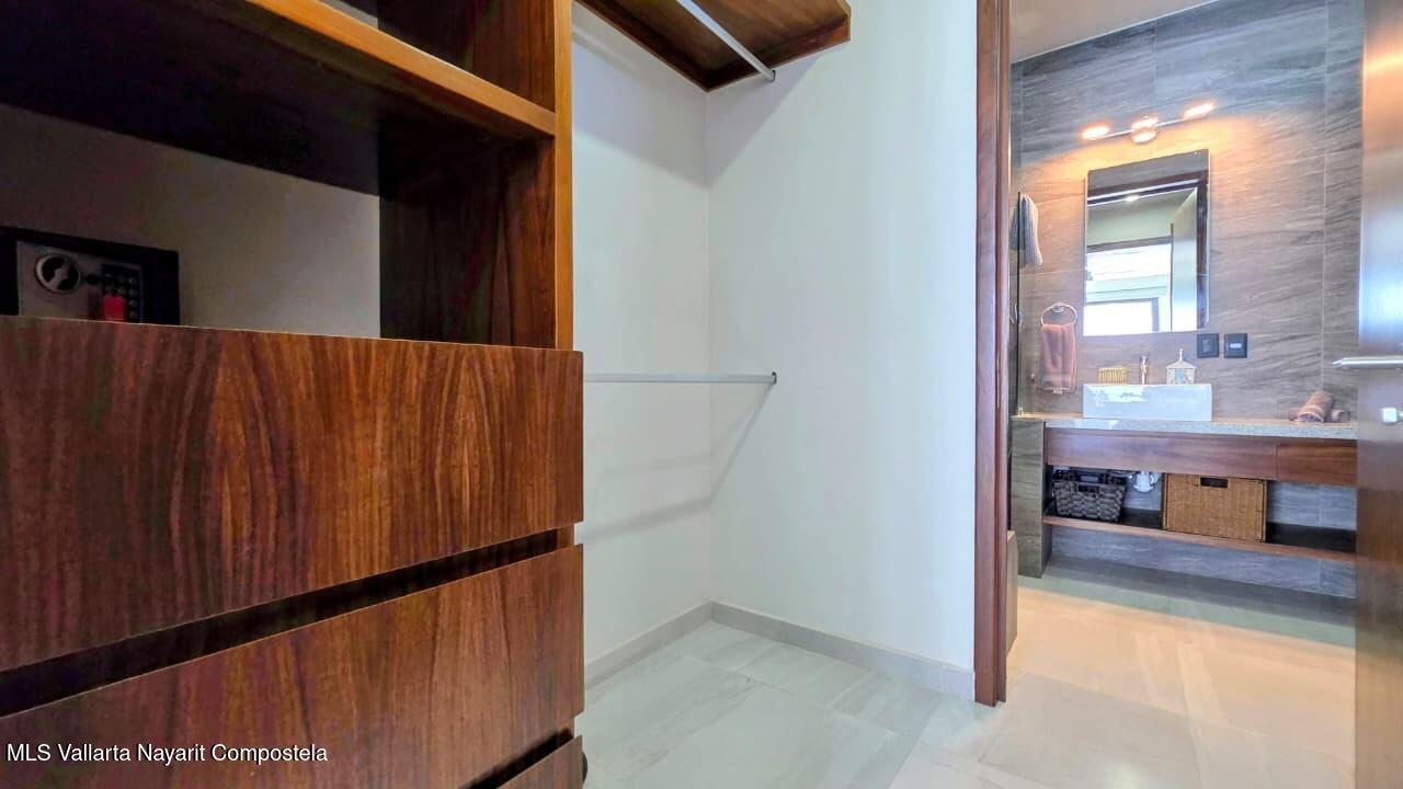 20251011203013258681000000-o