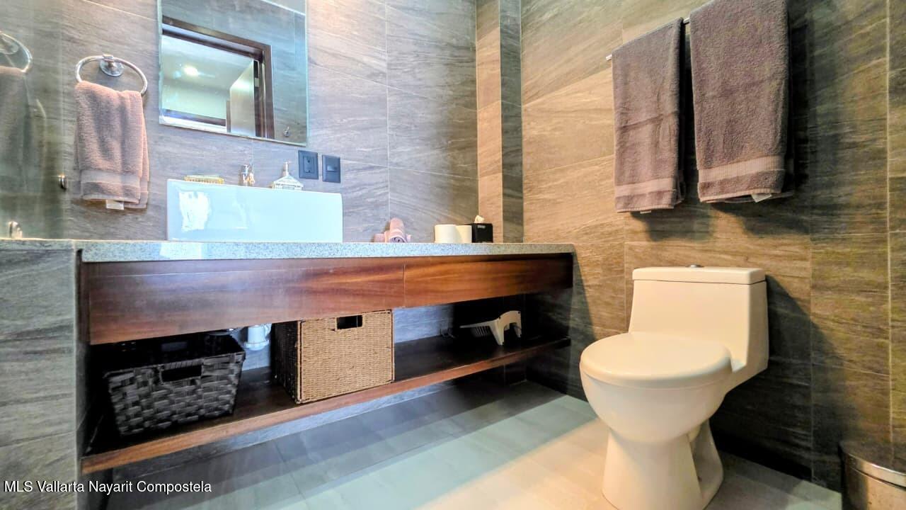 20251011203013840178000000-o