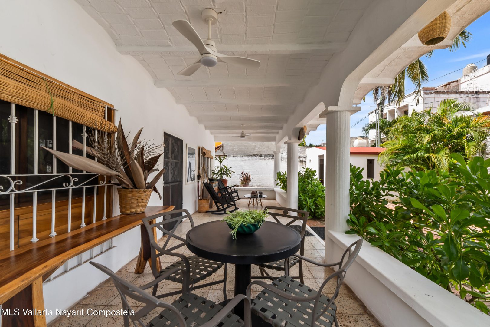 20251013165224676172000000-o