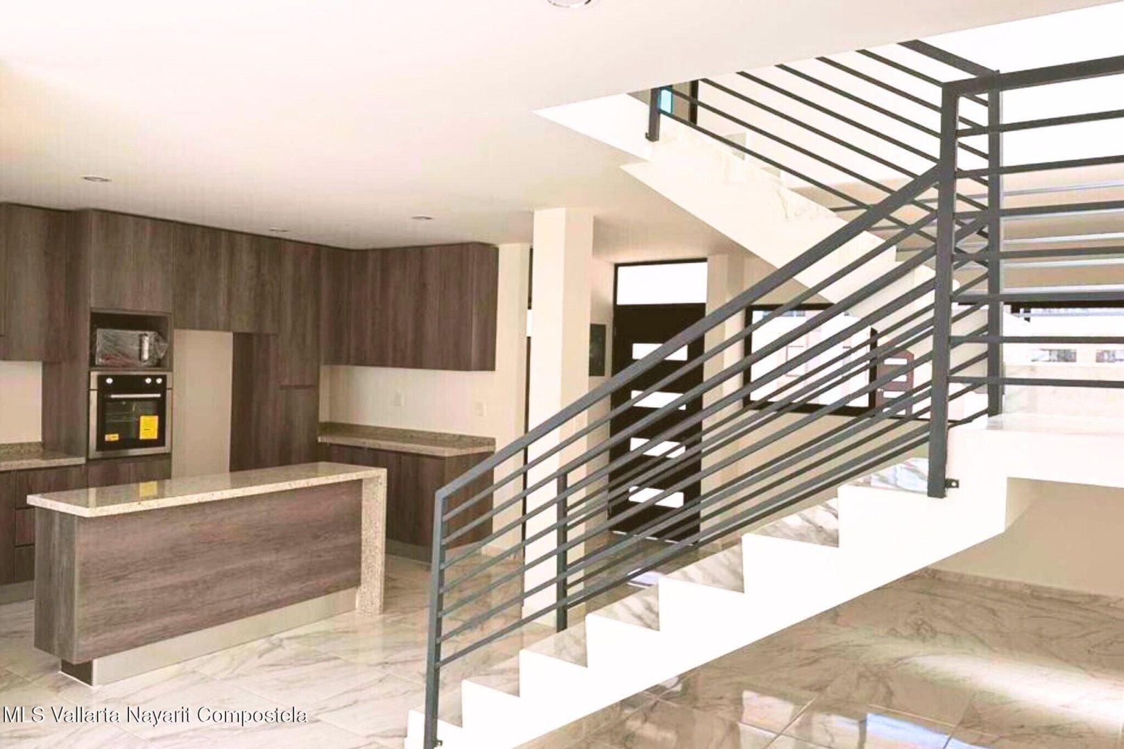 20251014182644907733000000-o