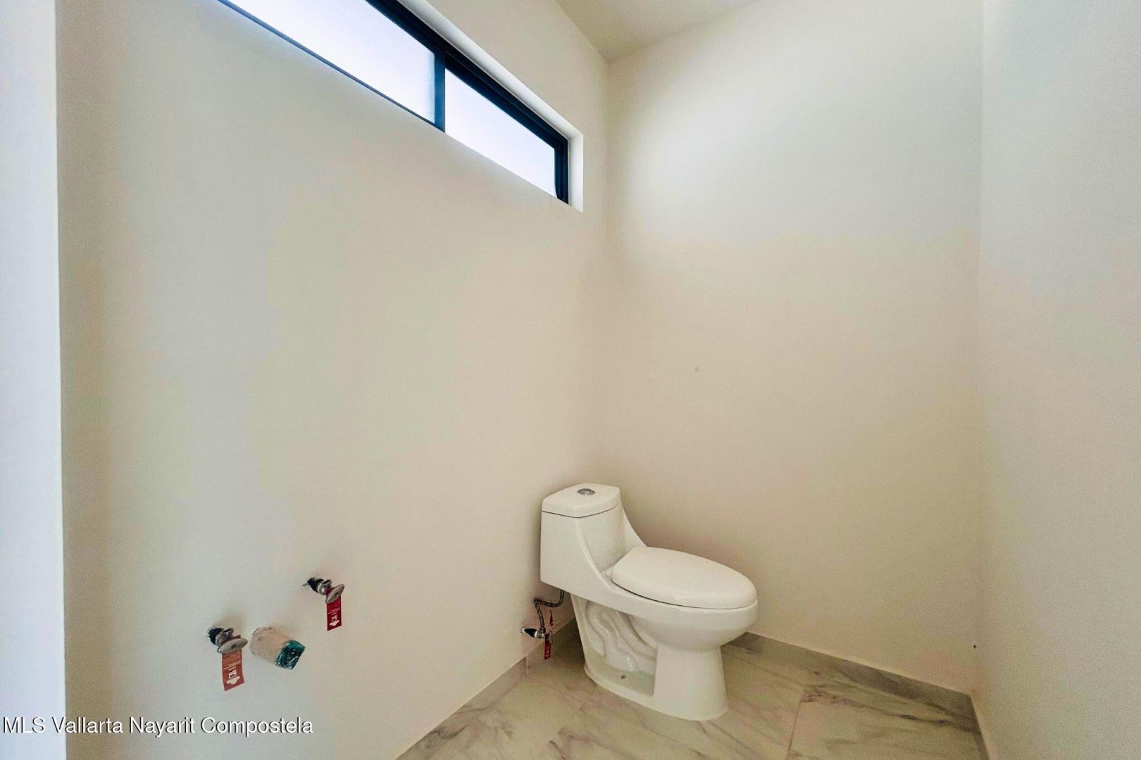 20251014182648740946000000-o