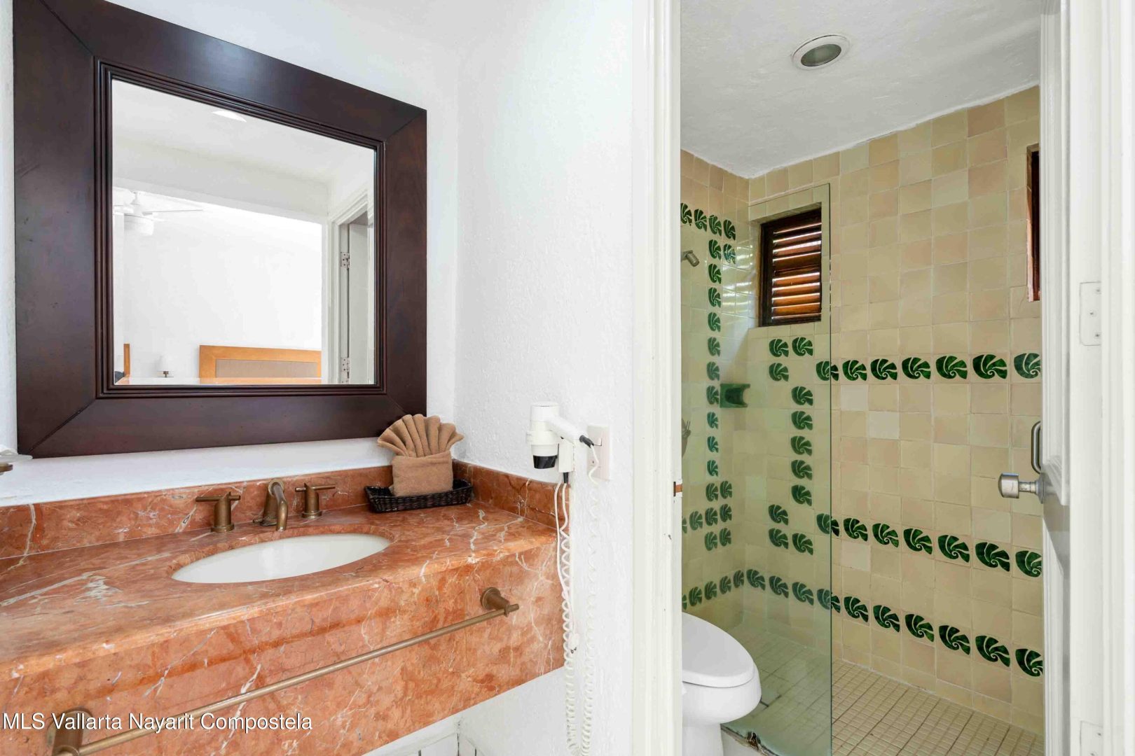 20251016004028272862000000-o