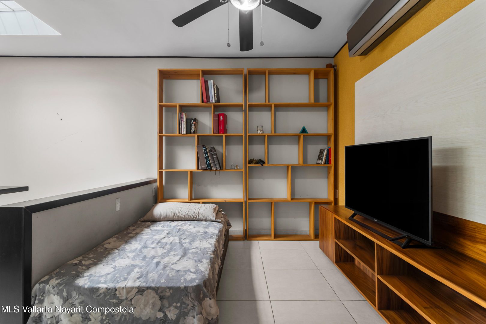 20251021163253292979000000-o