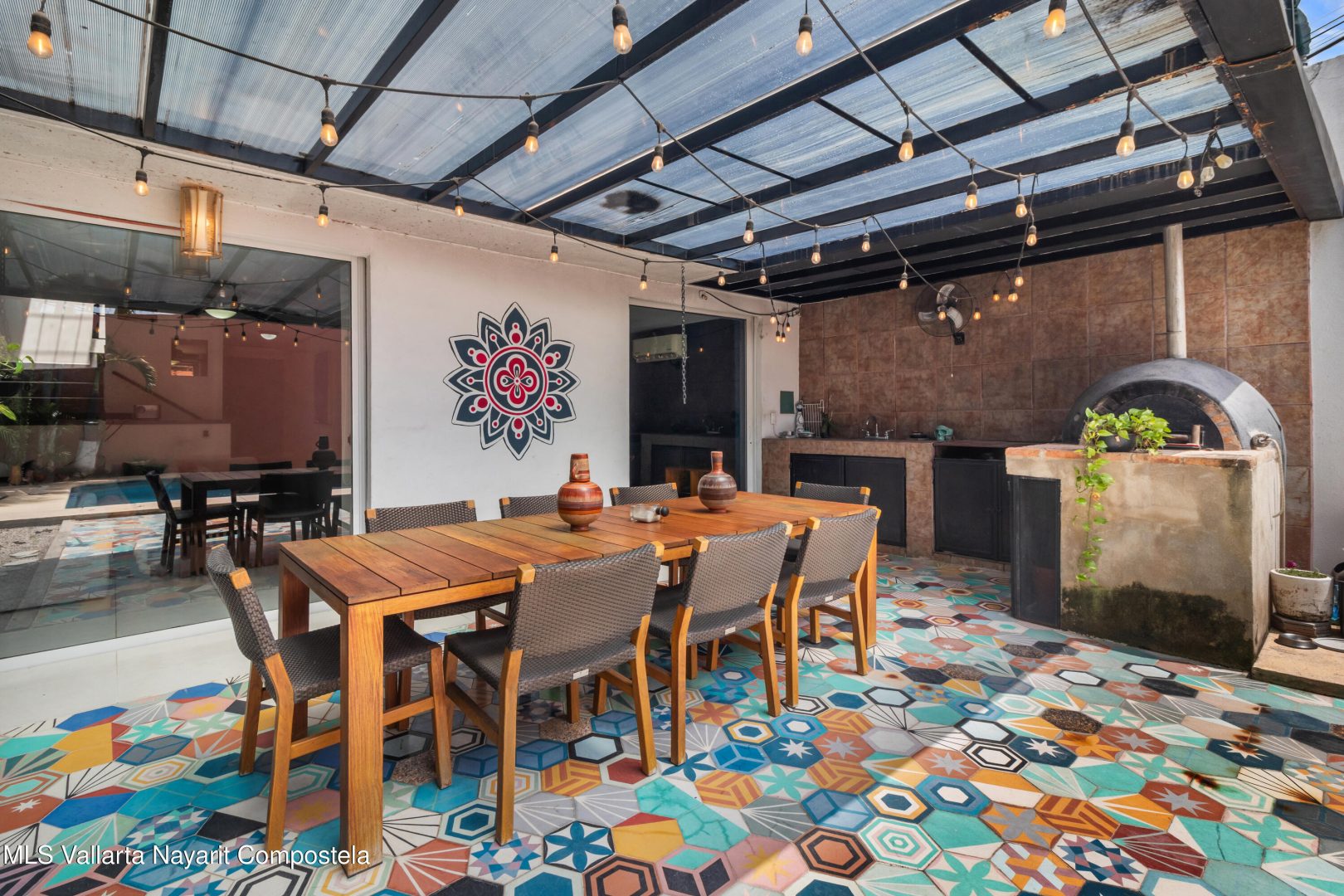 20251021163254051183000000-o