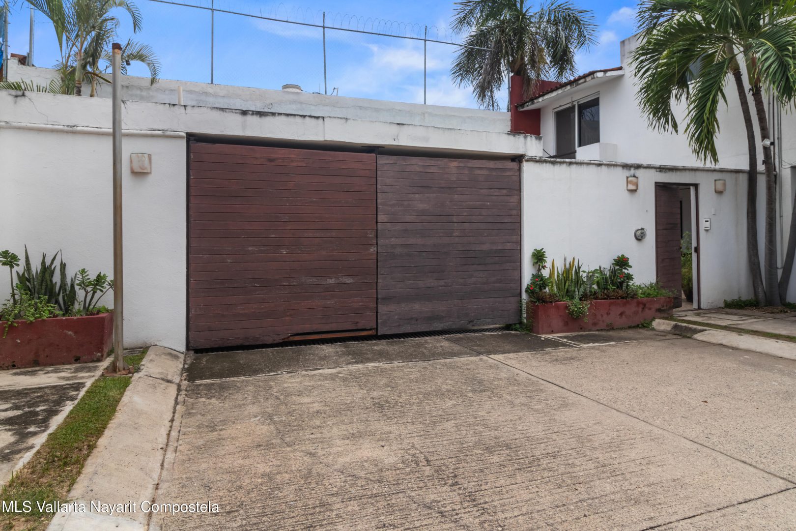 20251021163254156436000000-o