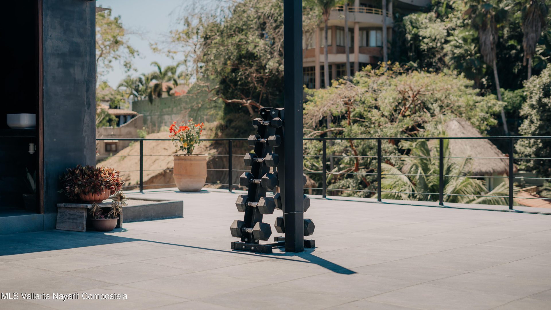 20251021185447551520000000-o