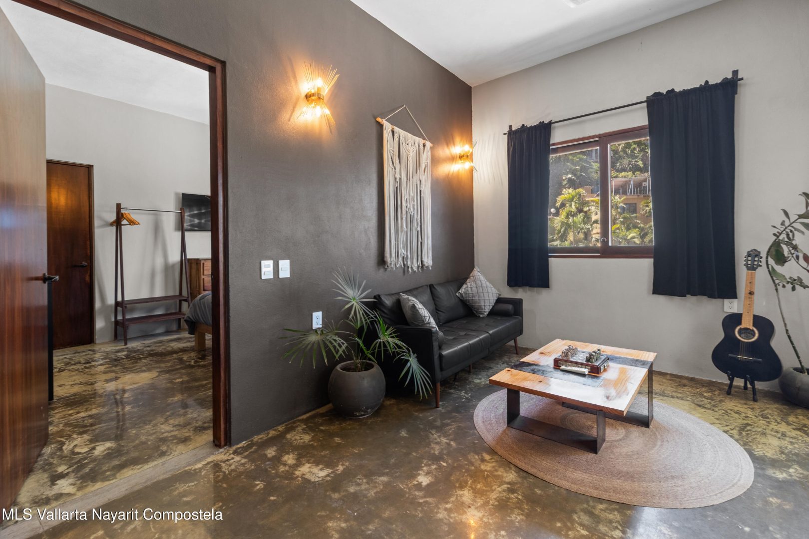 20251021185525028242000000-o