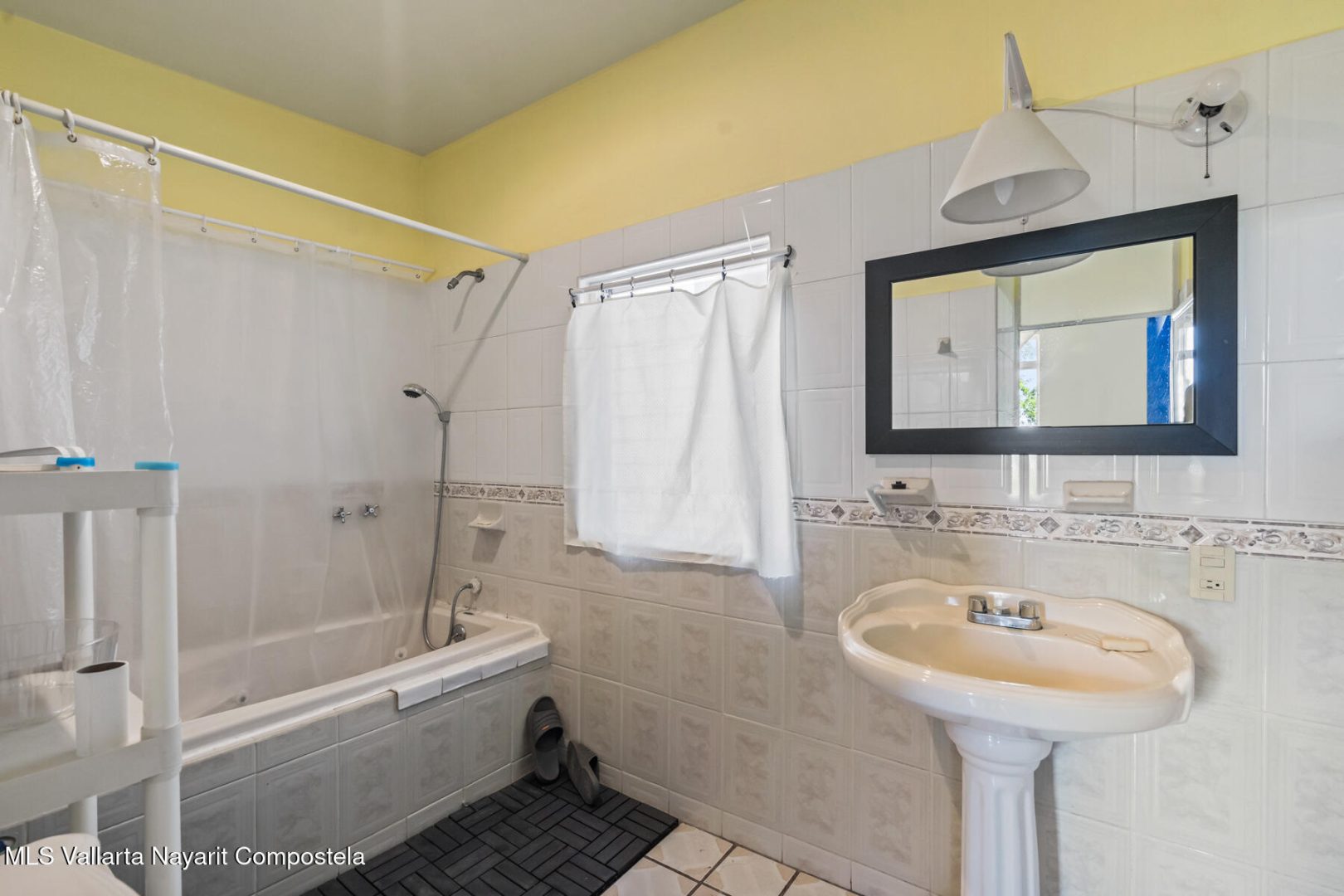 20251022210423373745000000-o