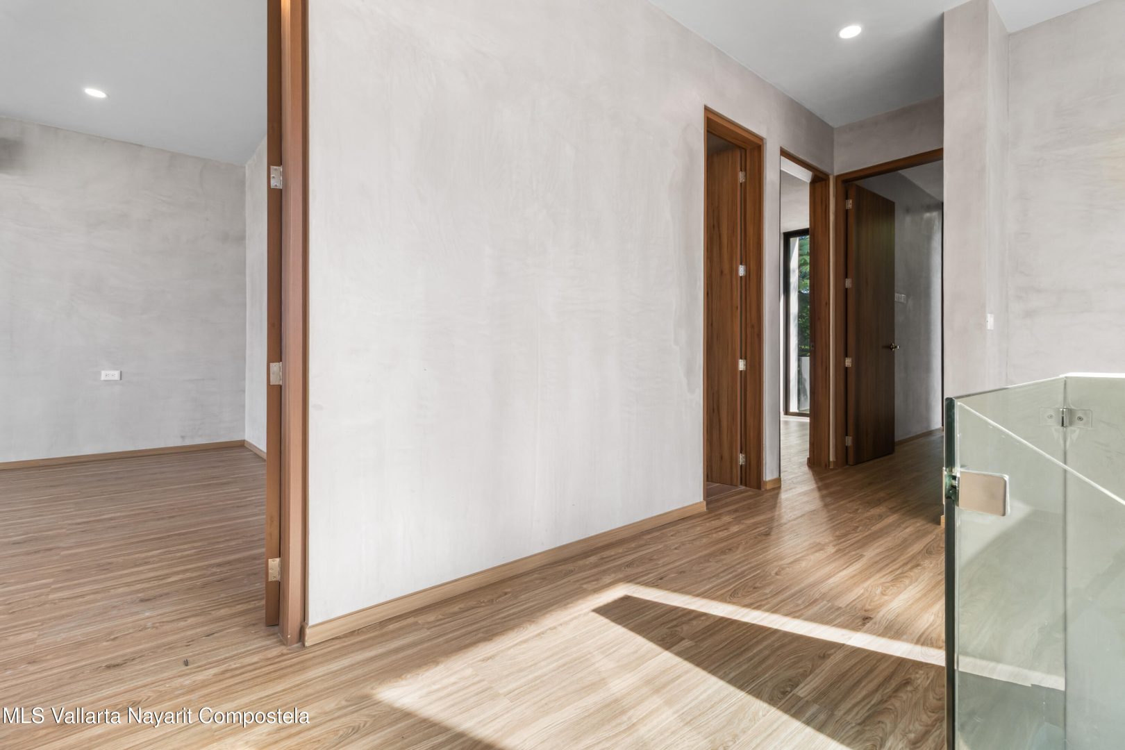 20251022221013343370000000-o