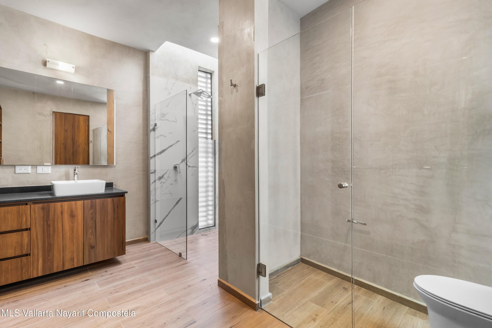 20251022223545426259000000-o