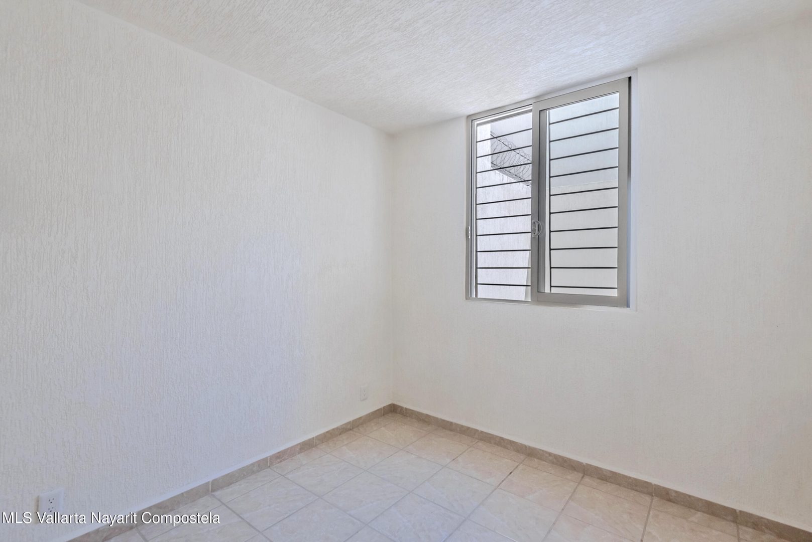 20251024163324274385000000-o