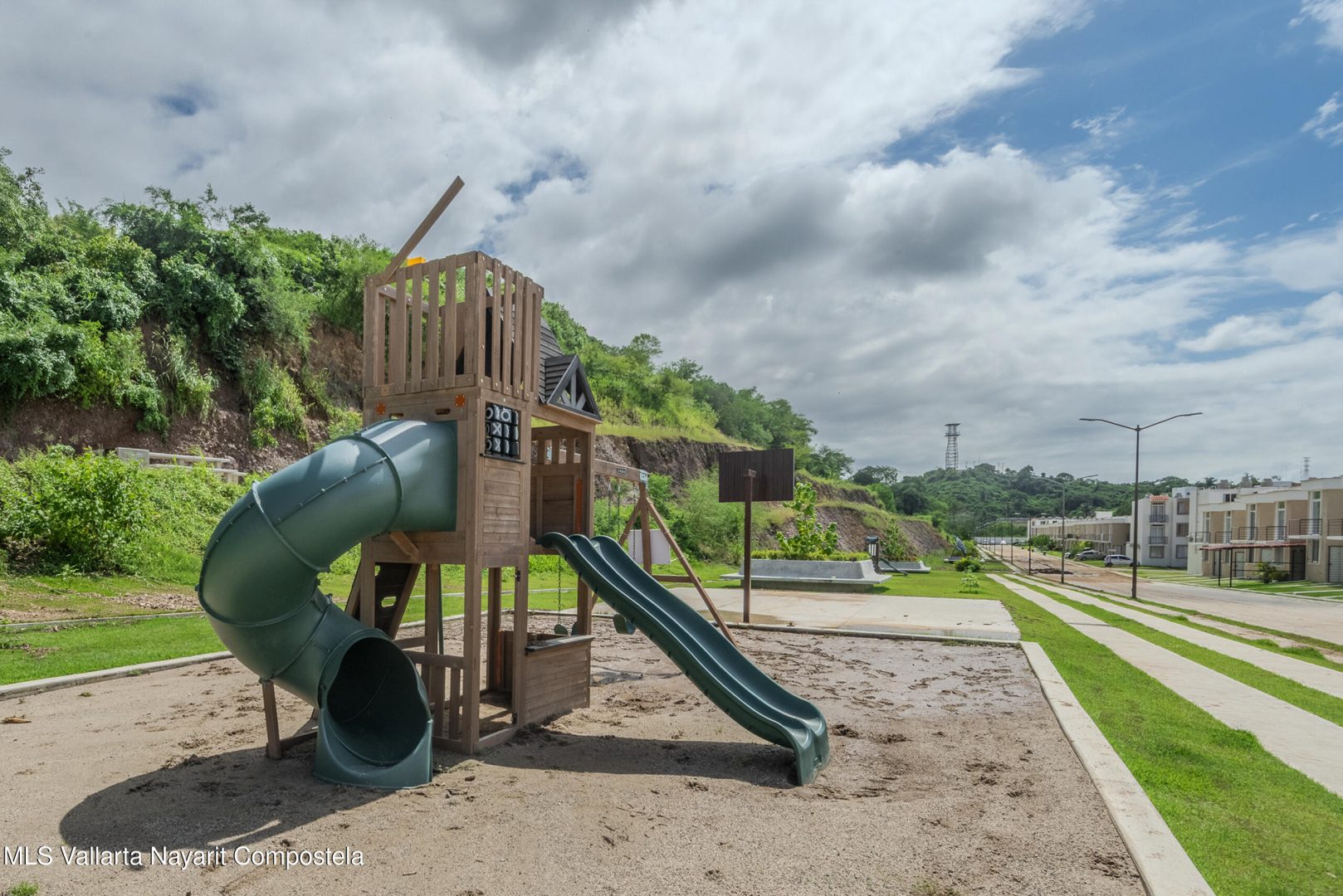 20251024163916098523000000-o